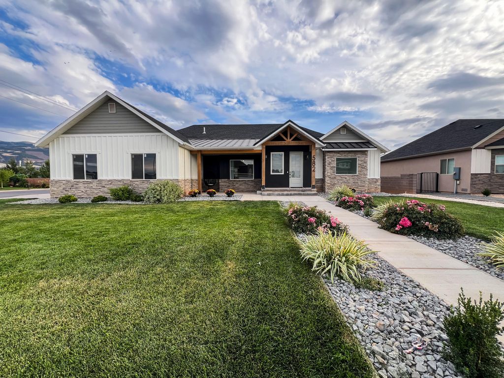 Photo of 582 E 5020 N, Enoch, UT 84721 (MLS # 113260)