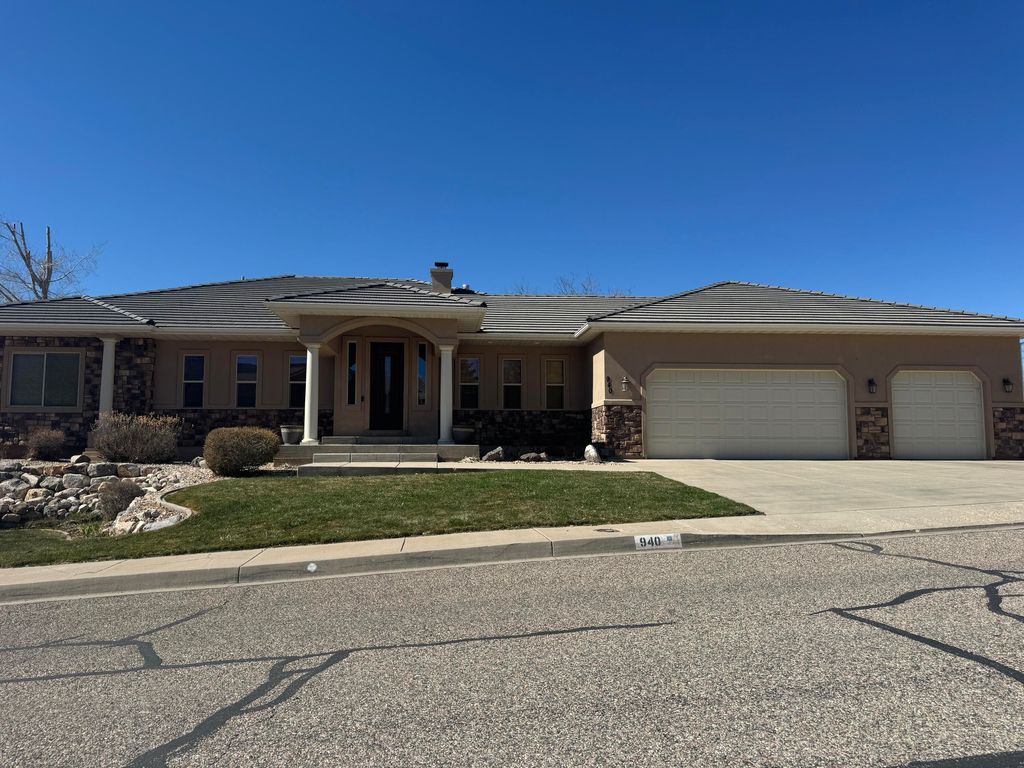 Photo of 940 S 1850 W, Cedar City, UT 84720 (MLS # 116956)