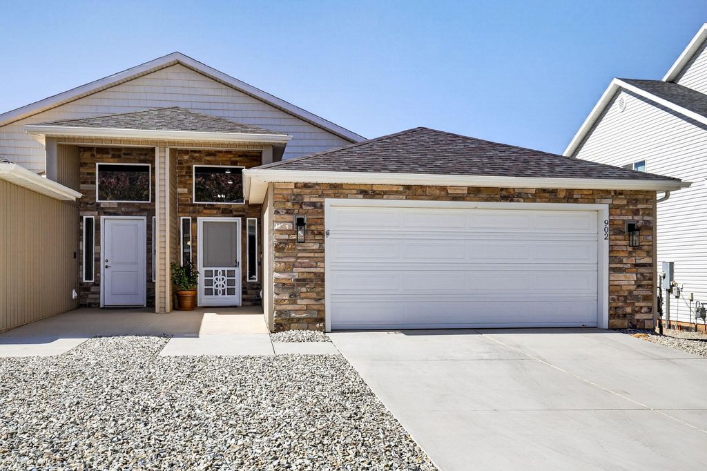 Photo of 902 S 25 W, Cedar City, UT 84720 (MLS # 113539)