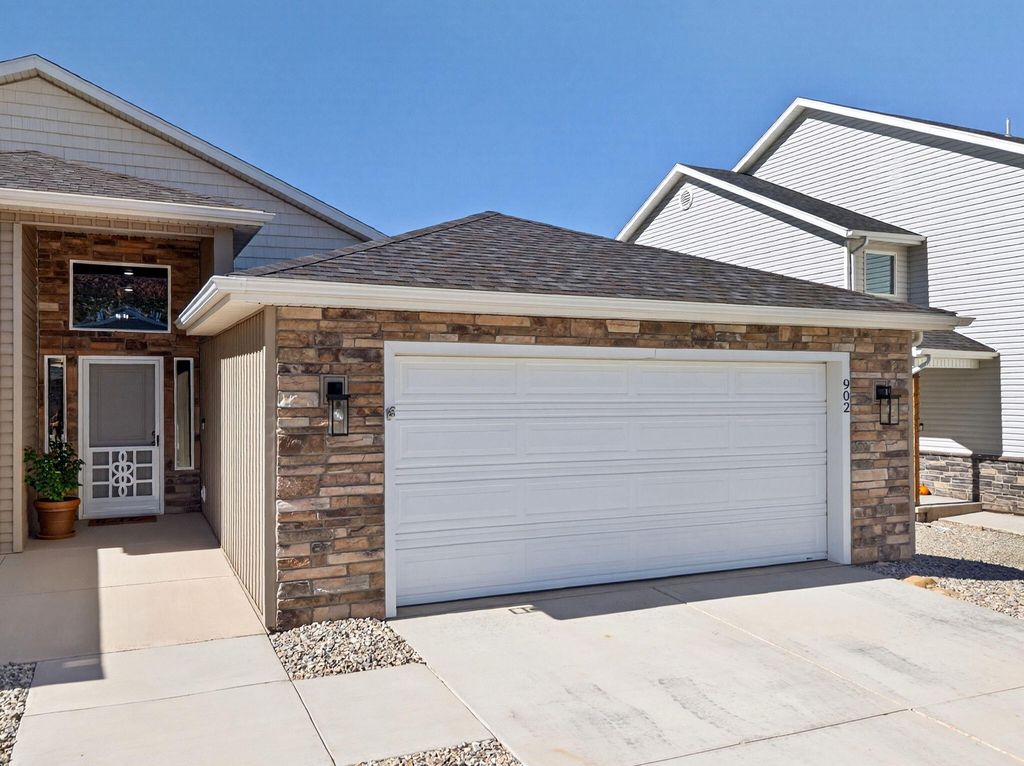 Photo of 902 S 25 W, Cedar City, UT 84720 (MLS # 113539)