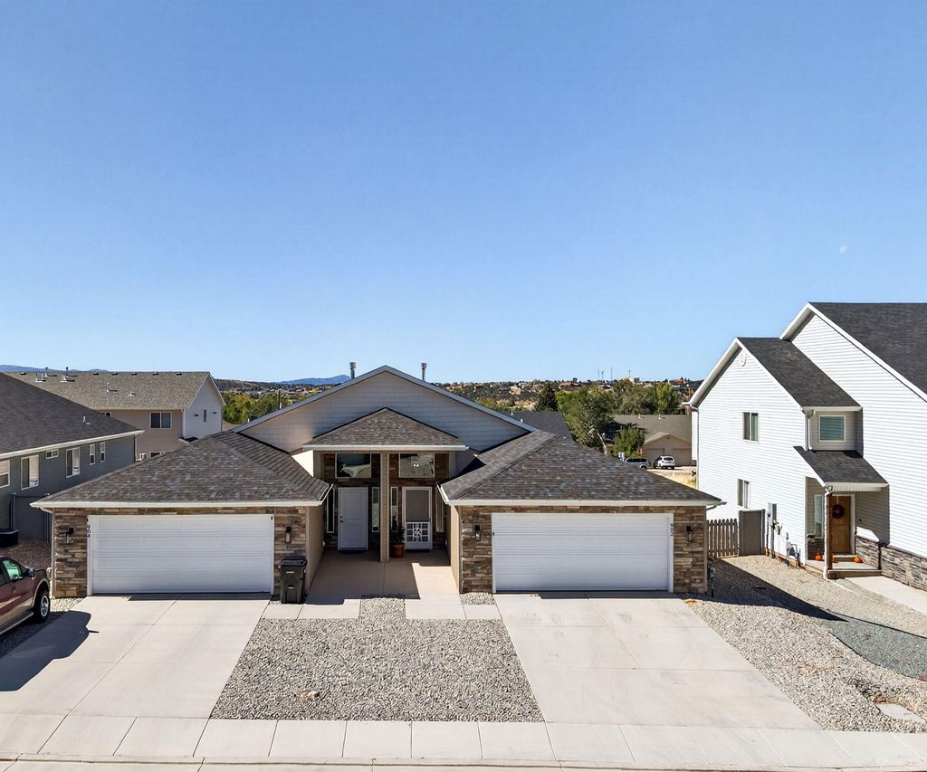 Photo of 902 S 25 W, Cedar City, UT 84720 (MLS # 113539)
