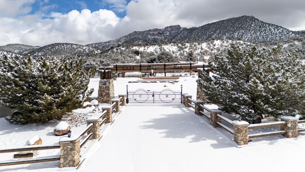 Photo of 850 S 500 E, Parowan, UT 84761 (MLS # 115655)