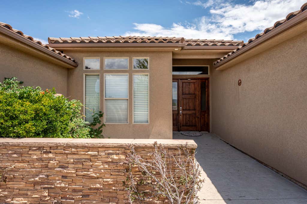 Photo of 1387 S Hillcrest DR, Cedar City, UT 84720 (MLS # 117308)