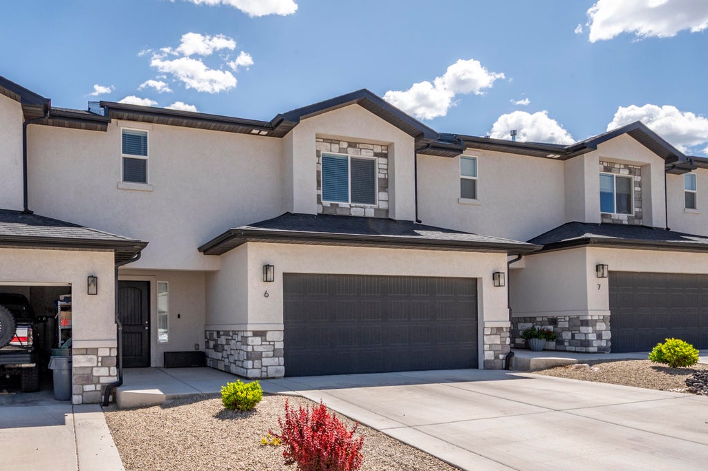 Photo of 668 E Fiddlers Cove DR #6, Cedar City, UT 84721 (MLS # 116984)