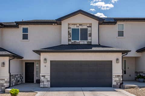 Photo of 668 E Fiddlers Cove DR #6, Cedar City, UT 84721 (MLS # 116984)