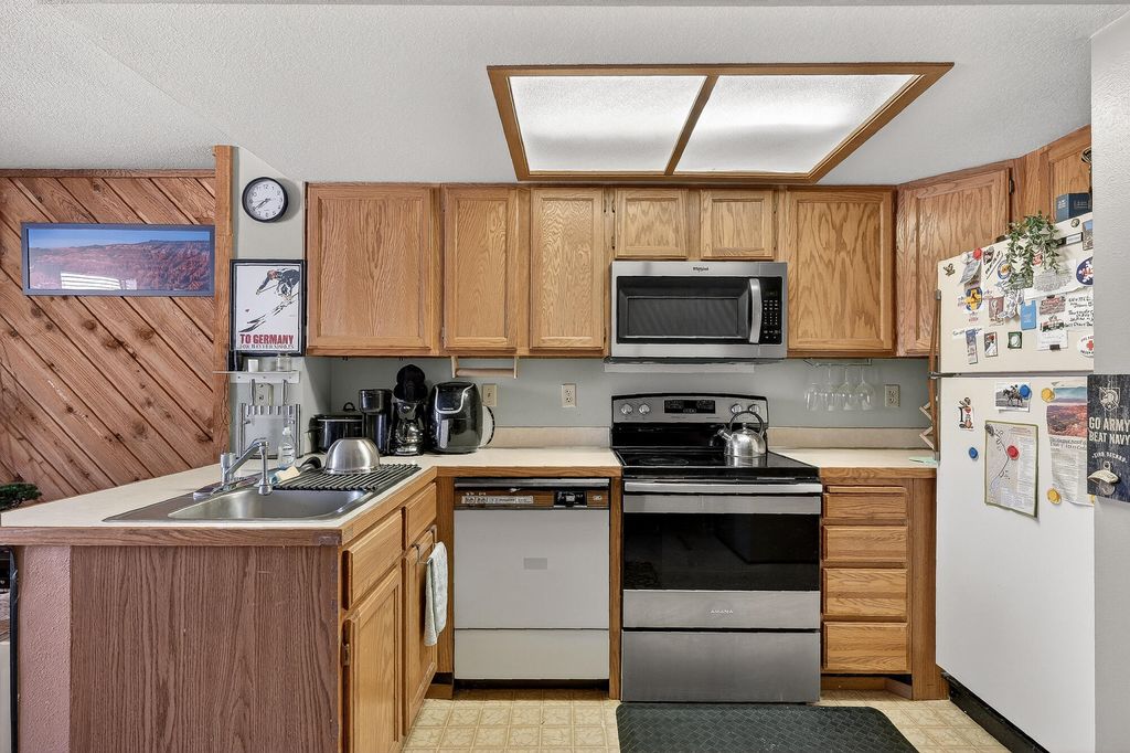 Photo of 464 N North #143 a107, Brian Head, UT 84719 (MLS # 115100)