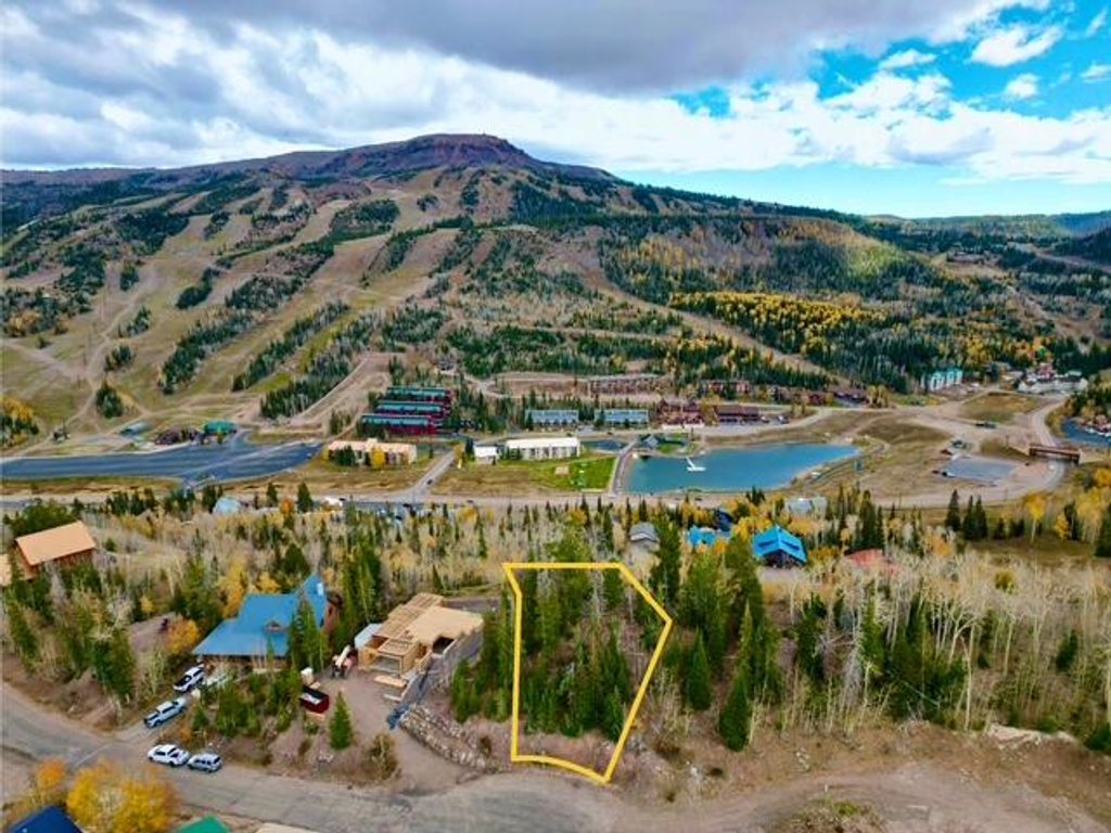 Photo of 1 Ridge View St, Brian Head, UT 84719 (MLS # 113373)