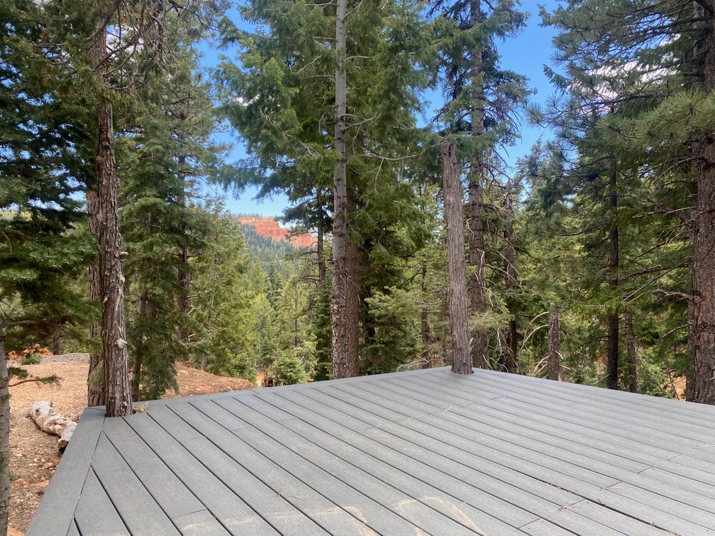 Photo of 1395 W Canyon Breeze DR, Duck Creek Village, UT 84762 (MLS # 116555)
