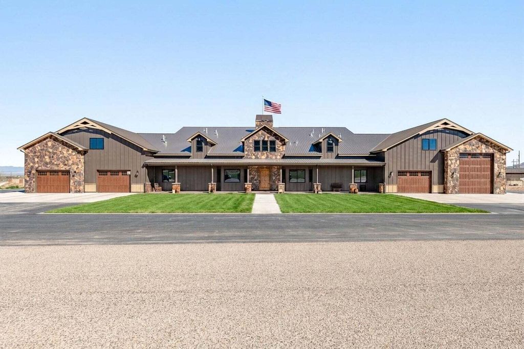 Photo of 169 E 100 N, Newcastle, UT 84756 (MLS # 115921)
