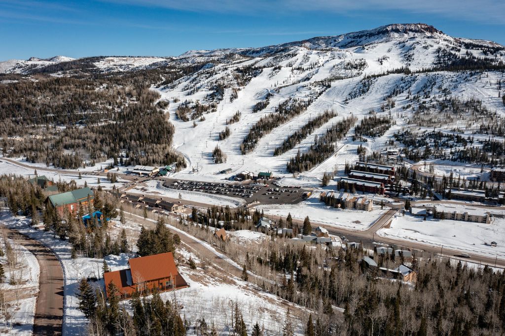 Photo of 362 W Eagles Roost St, Brian Head, UT 84719 (MLS # 109417)