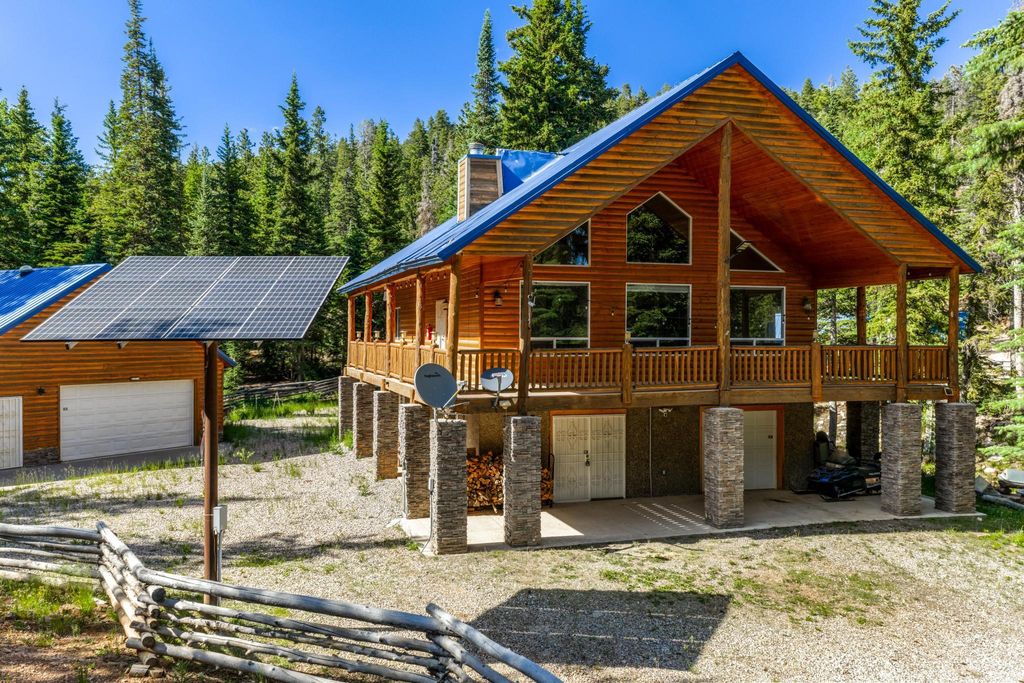 Photo of 250 Silver Spruce DR, Duck Creek Village, UT 84762 (MLS # 117004)