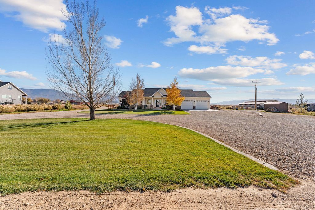 Photo of 4257 W 1600 N, Cedar City, UT 84720 (MLS # 113805)