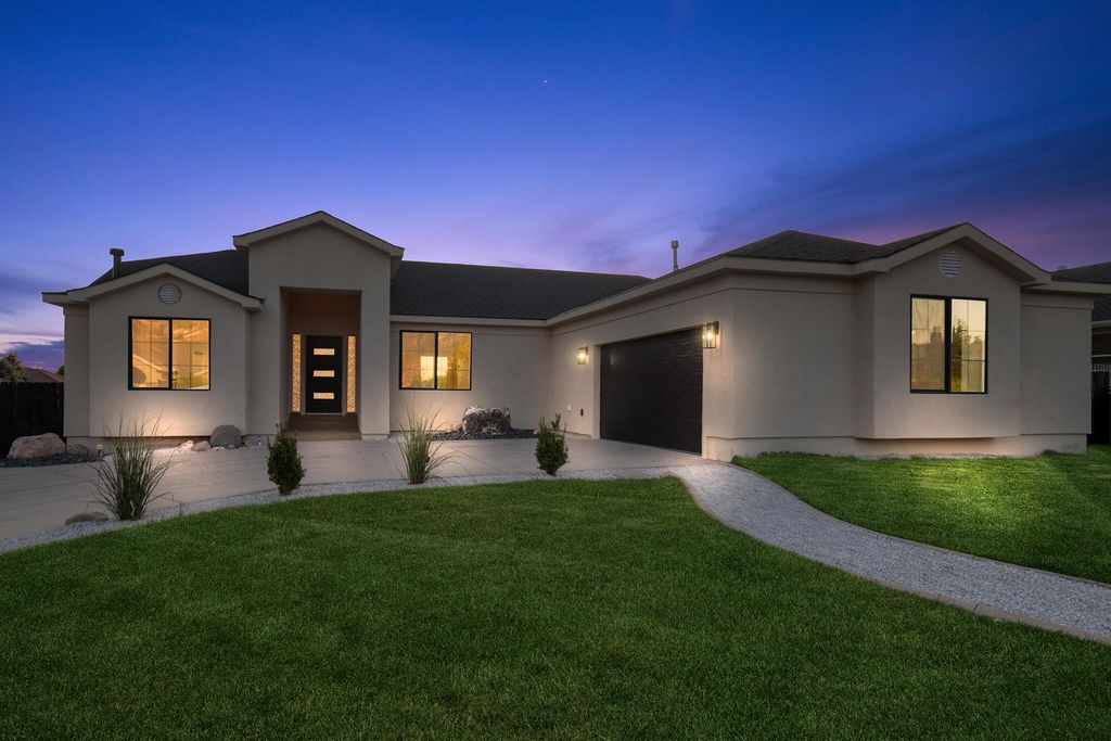 Photo of 808 S 1750 W, Cedar City, UT 84720 (MLS # 111890)