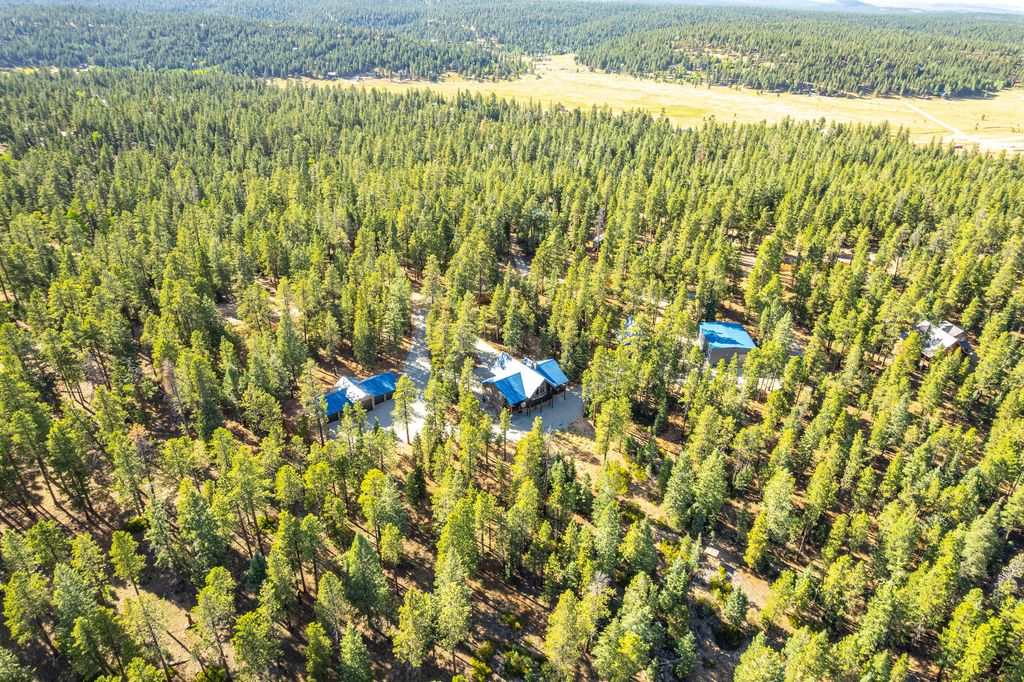 Photo of 1820 N Strawberry Ridge RD, Duck Creek Village, UT 84762 (MLS # 112481)