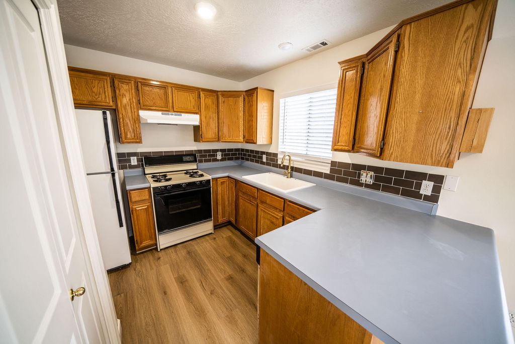 Photo of 1201 S 860 W, Cedar City, UT 84720 (MLS # 115766)