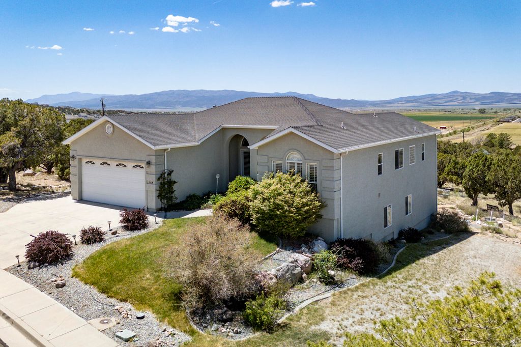 Photo of 164 S Chaparral DR, Cedar City, UT 84720 (MLS # 116259)