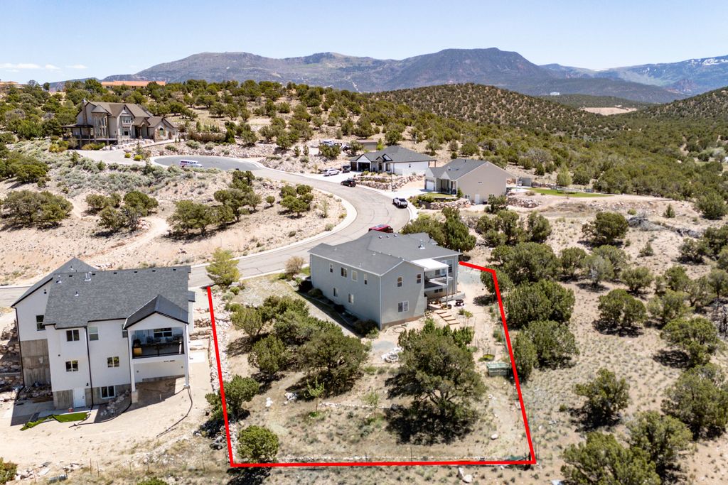Photo of 164 S Chaparral DR, Cedar City, UT 84720 (MLS # 116259)