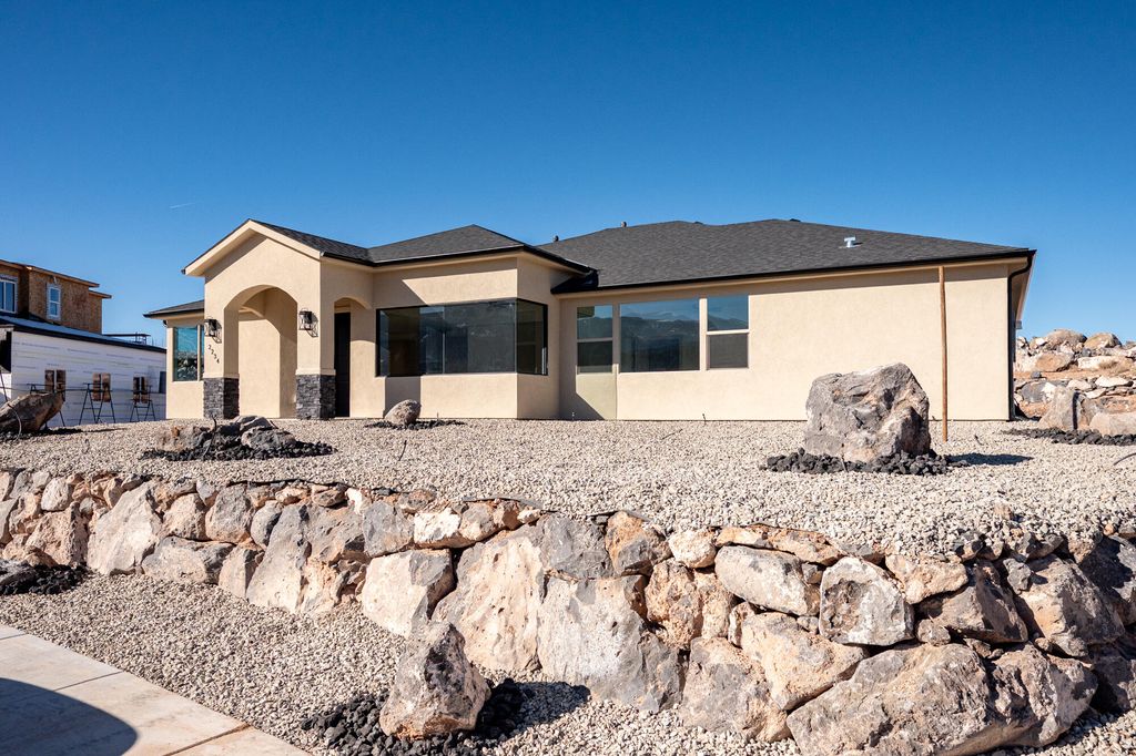 Photo of 2234 S 2925 W, Cedar City, UT 84720 (MLS # 114177)