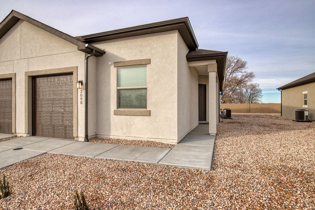 Photo of 3090 W Runway DR, Cedar City, UT 84721 (MLS # 113523)