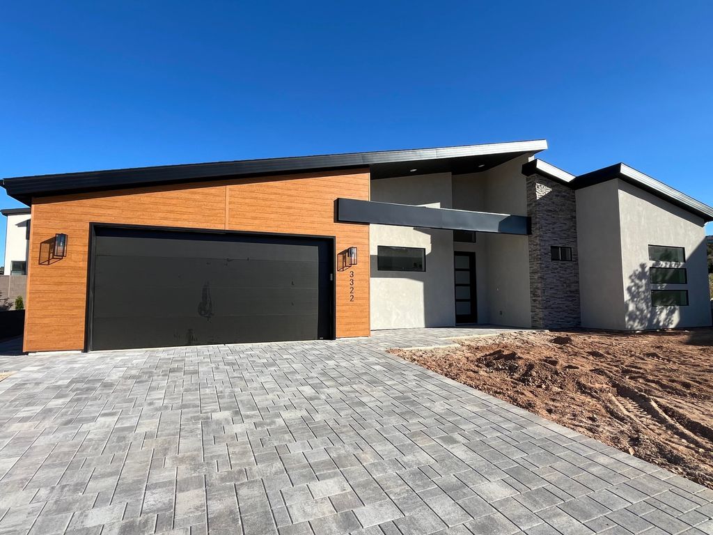 Photo of 3322 W Spring CIR, Cedar City, UT 84720 (MLS # 112620)