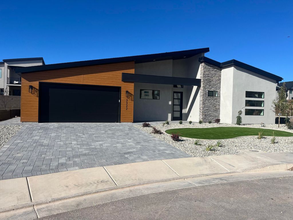 Photo of 3322 W Spring CIR, Cedar City, UT 84720 (MLS # 112620)