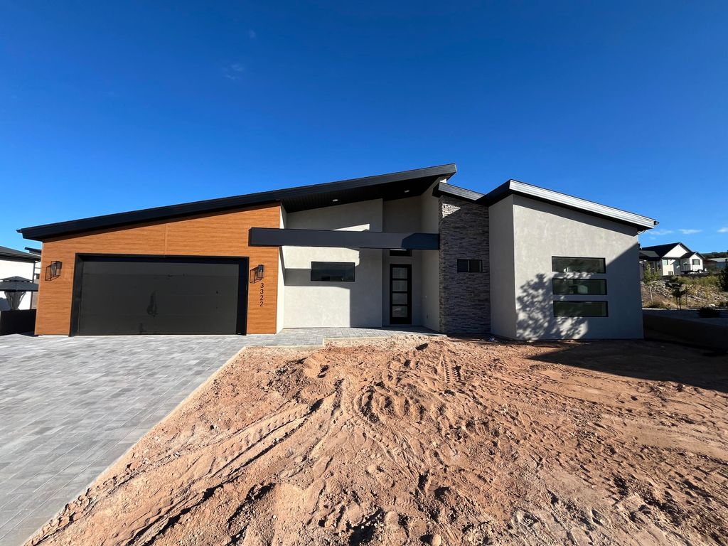 Photo of 3322 W Spring CIR, Cedar City, UT 84720 (MLS # 112620)