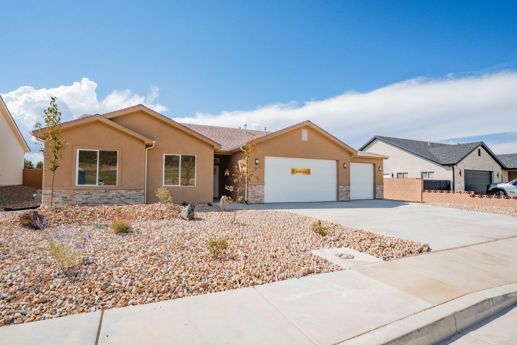 Photo of 584 S Foundation Trail Trail, Cedar City, UT 84720 (MLS # 113107)
