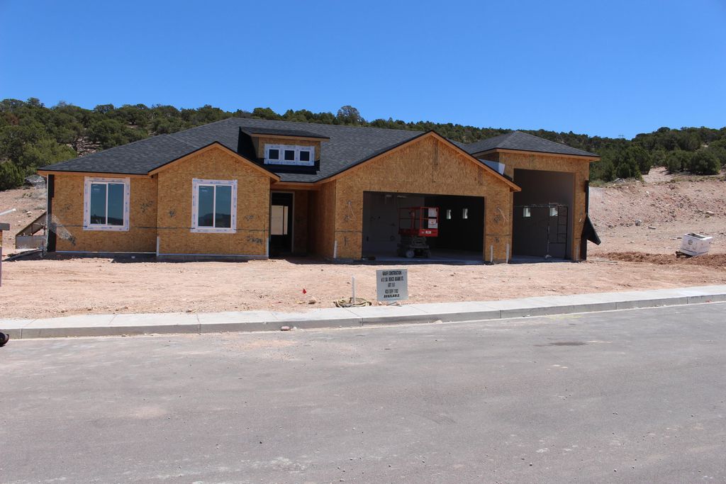 Photo of 611 S Renze Adams ST, Cedar City, UT 84720 (MLS # 116193)