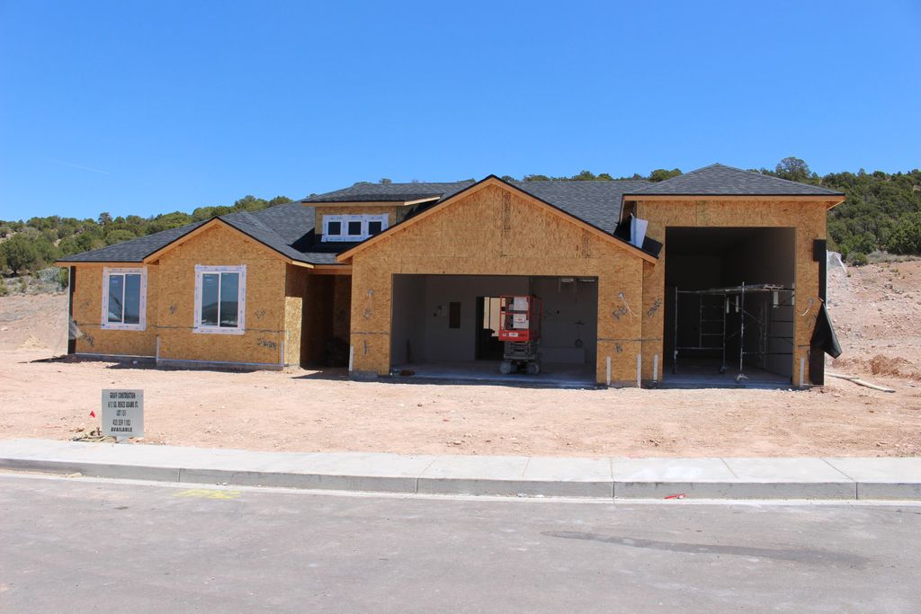 Photo of 611 S Renze Adams ST, Cedar City, UT 84720 (MLS # 116193)