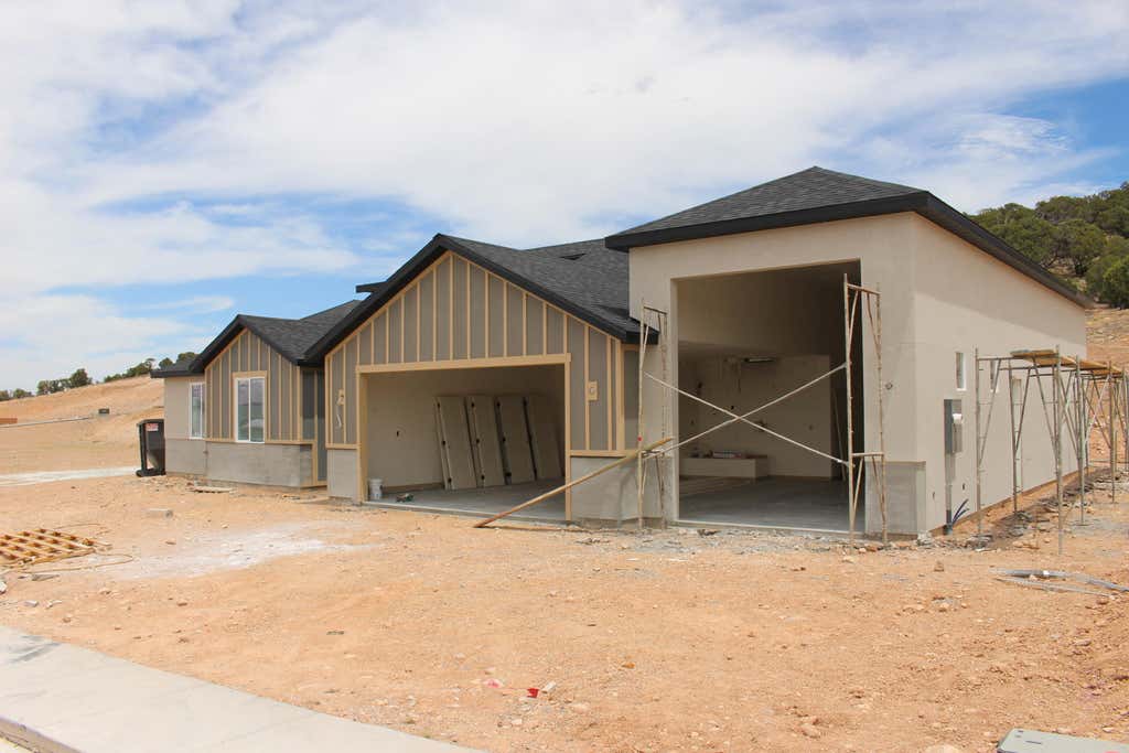 Photo of 611 S Renze Adams ST, Cedar City, UT 84720 (MLS # 116193)