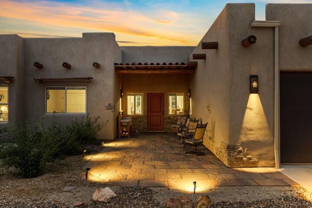 Photo of 2925 Juniper RD, Enterprise, UT 84725 (MLS # 115212)