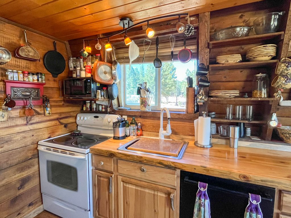Photo of 220 N Grassy Trail, Duck Creek Village, UT 84762 (MLS # 112649)