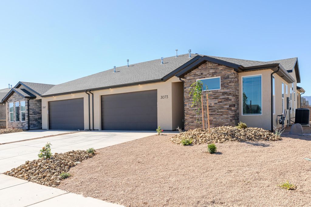 Photo of 3073 W Ekko View Loop Loop, Cedar City, UT 84721 (MLS # 110992)