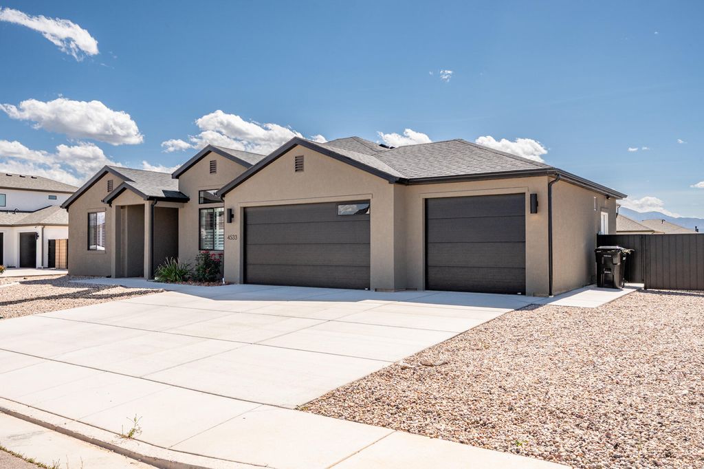 Photo of 4533 W 275 N, Cedar City, UT 84720 (MLS # 113056)