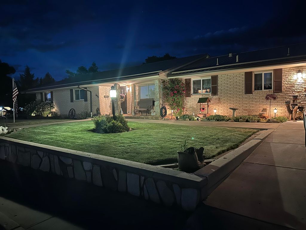 Photo of 252 E. Altamira Ave, Cedar City, UT 84720 (MLS # 112116)