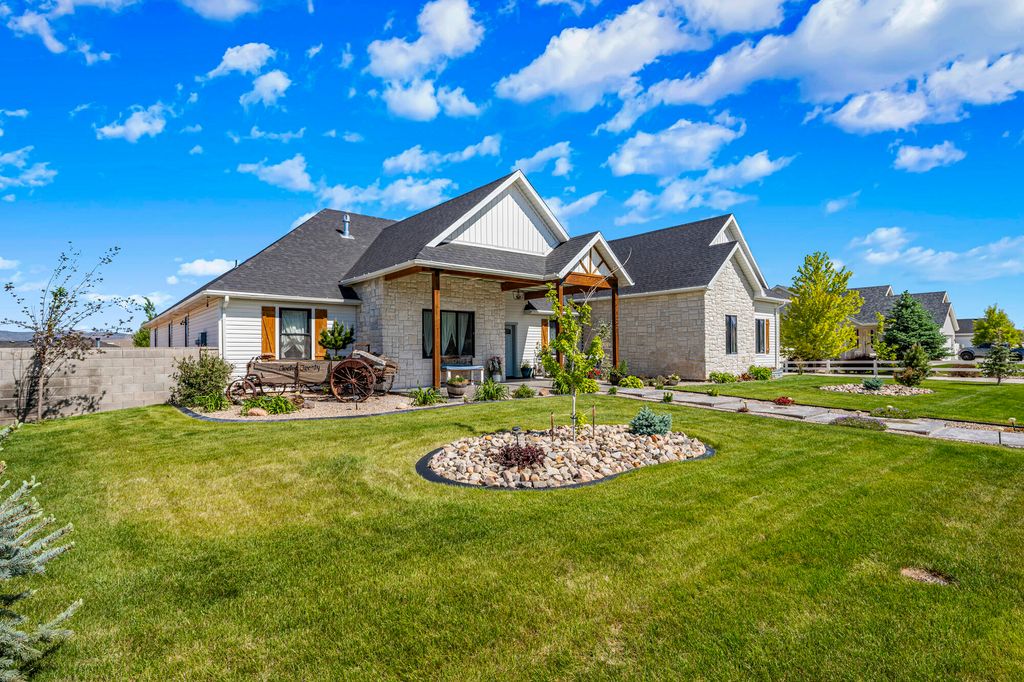 Photo of 1220 S Laurie LN, Cedar City, UT 84720 (MLS # 111634)