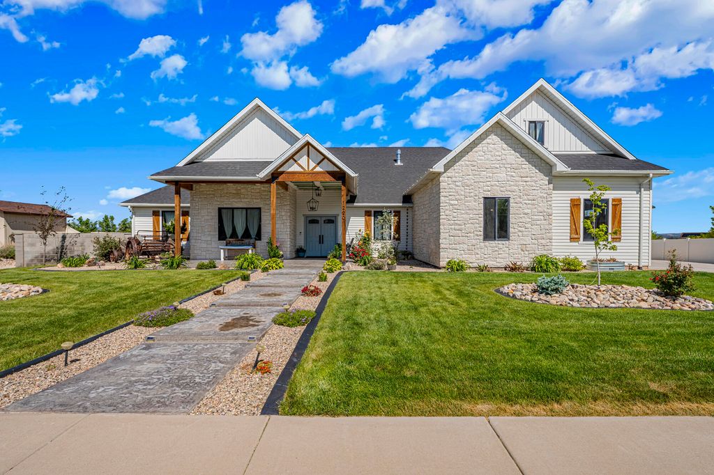Photo of 1220 S Laurie LN, Cedar City, UT 84720 (MLS # 111634)