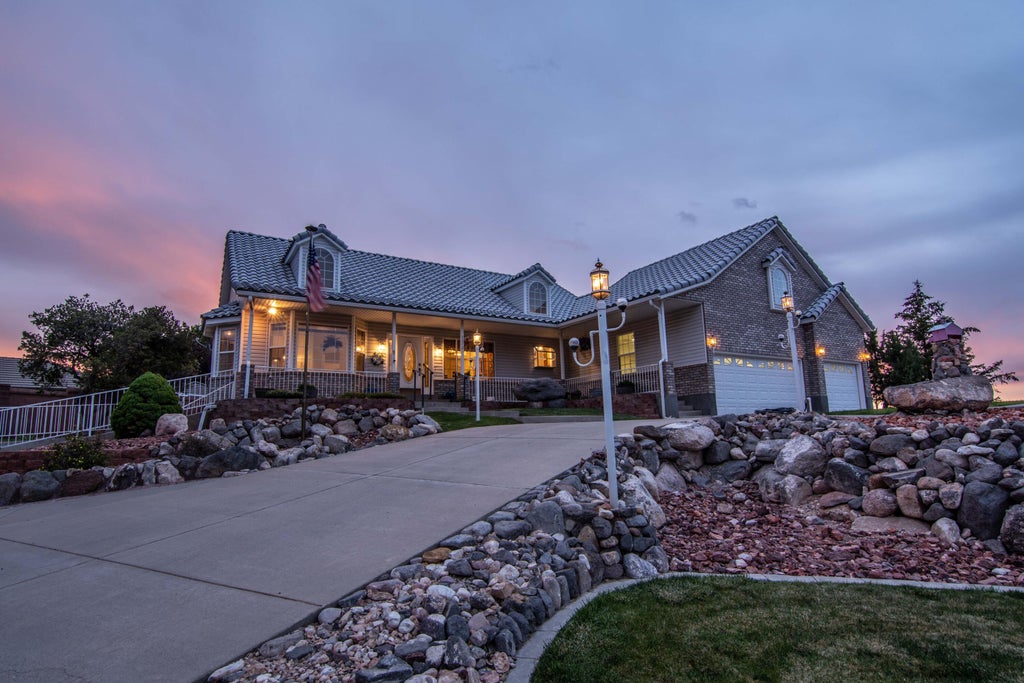 Photo of 2272 W 546 S, Cedar City, UT 84720 (MLS # 116490)
