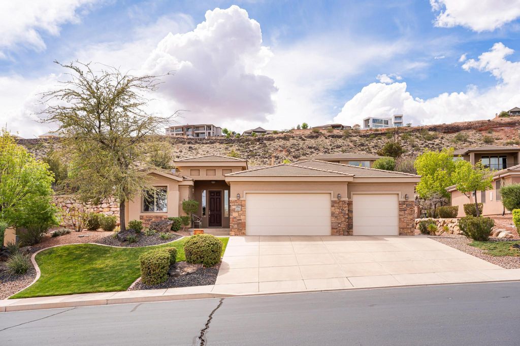 Photo of 24 S Arroyo DR, Saint George, UT 84790 (MLS # 115319)