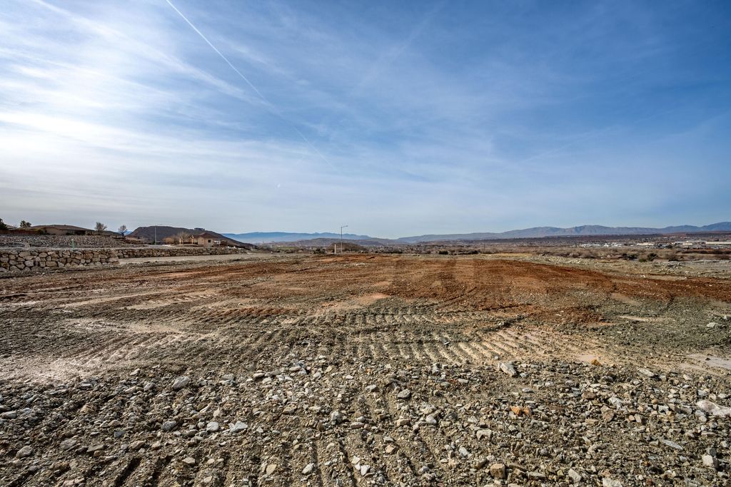 Photo of 993 E TOMAHAWK DR #LOT 501, Washington, UT 84780 (MLS # 101111)