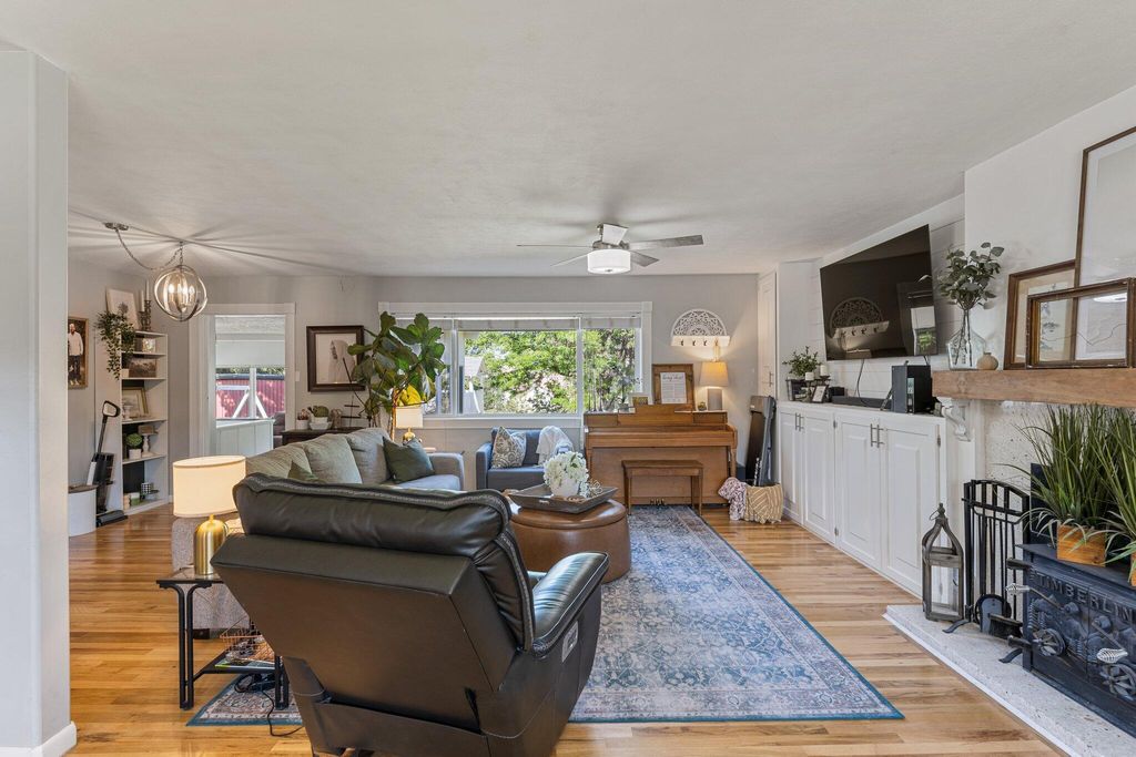 Photo of 237 N 400 W, Cedar City, UT 84721 (MLS # 111888)