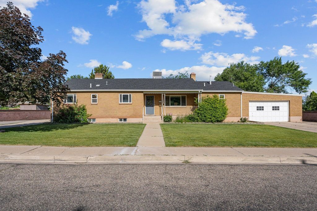 Photo of 237 N 400 W, Cedar City, UT 84721 (MLS # 111888)