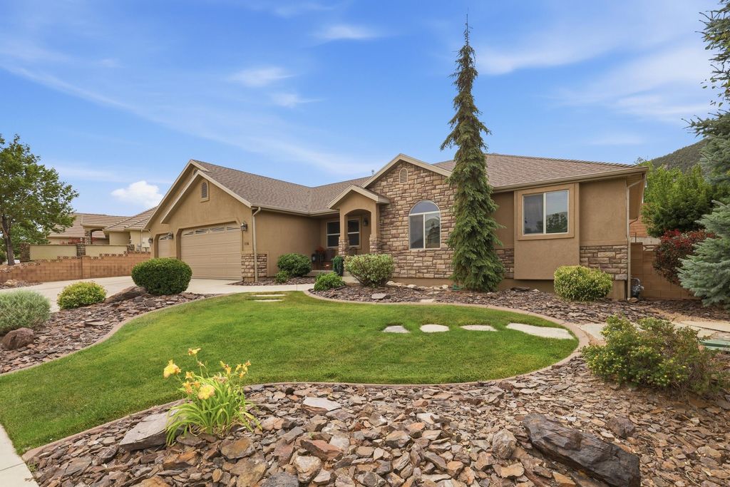 Photo of 1116 E Fiddlers Canyon RD, Cedar City, UT 84721 (MLS # 117211)