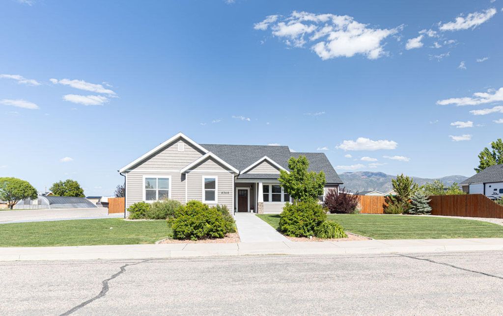 Photo of 4346 N 2400 W, Cedar City, UT 84721 (MLS # 111470)