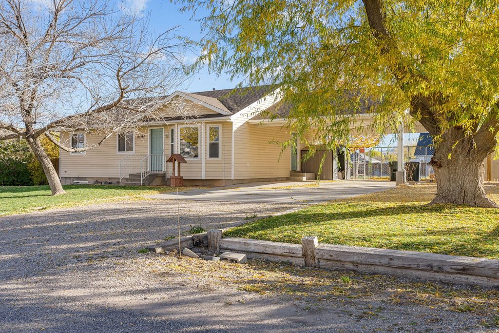 Photo of 4594 Utah Trail Trl, Cedar City, UT 84721 (MLS # 113782)