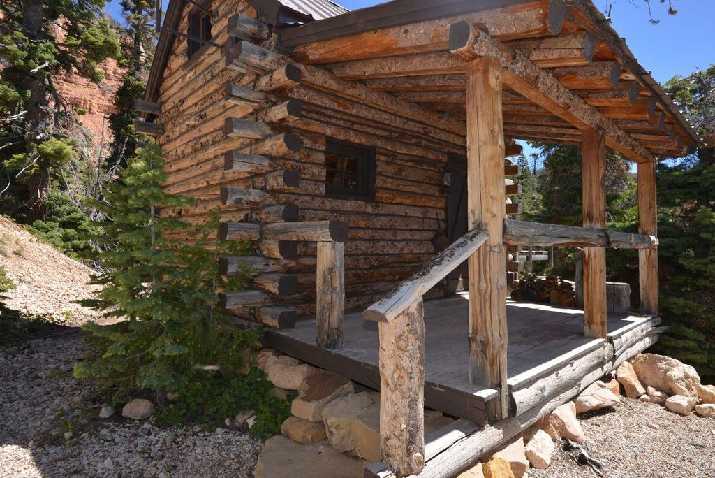 Photo of 2008 W Brown Bear Road, Duck Creek Village, UT 84762 (MLS # 116244)
