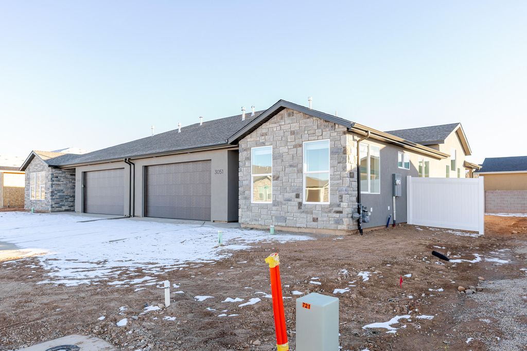 Photo of 3051 W Ekko View Loop Loop, Cedar City, UT 84721 (MLS # 113351)