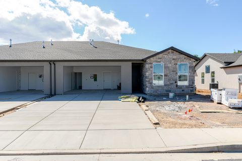 Photo of 3051 W Ekko View Loop Loop, Cedar City, UT 84721 (MLS # 113351)