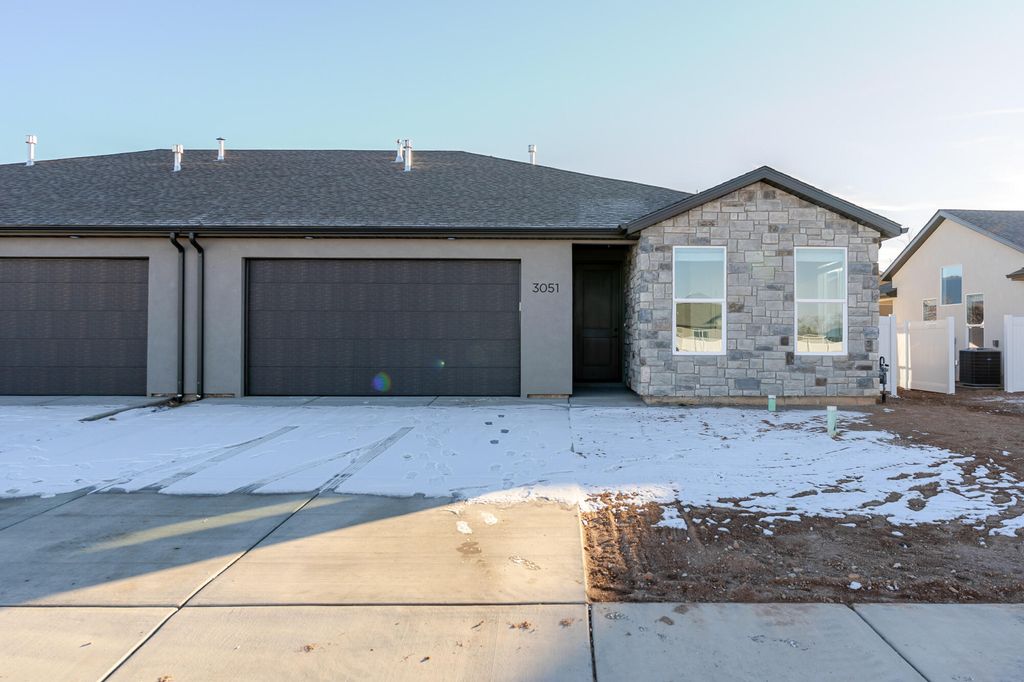 Photo of 3051 W Ekko View Loop Loop, Cedar City, UT 84721 (MLS # 113351)