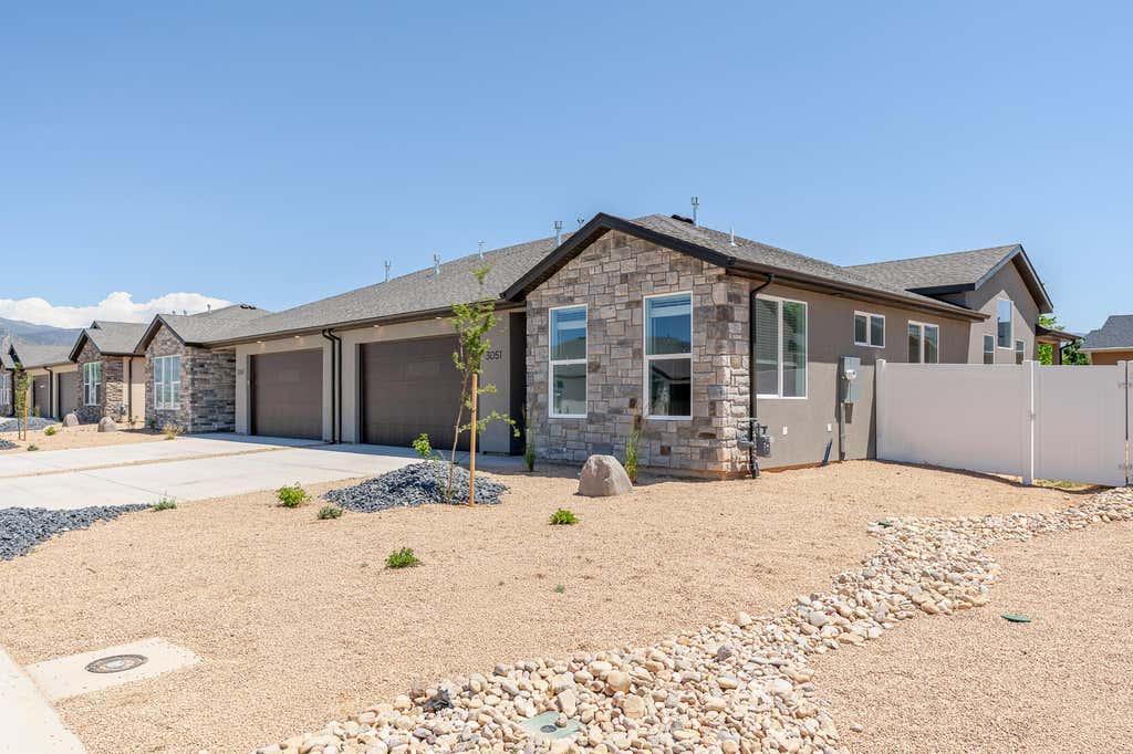 Photo of 3051 W Ekko View Loop Loop, Cedar City, UT 84721 (MLS # 113351)